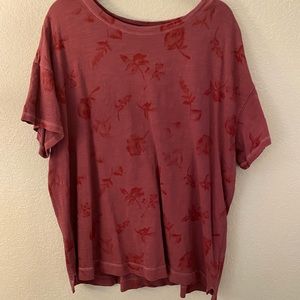 Old Navy Maroon/Mauve tee with red roses XL